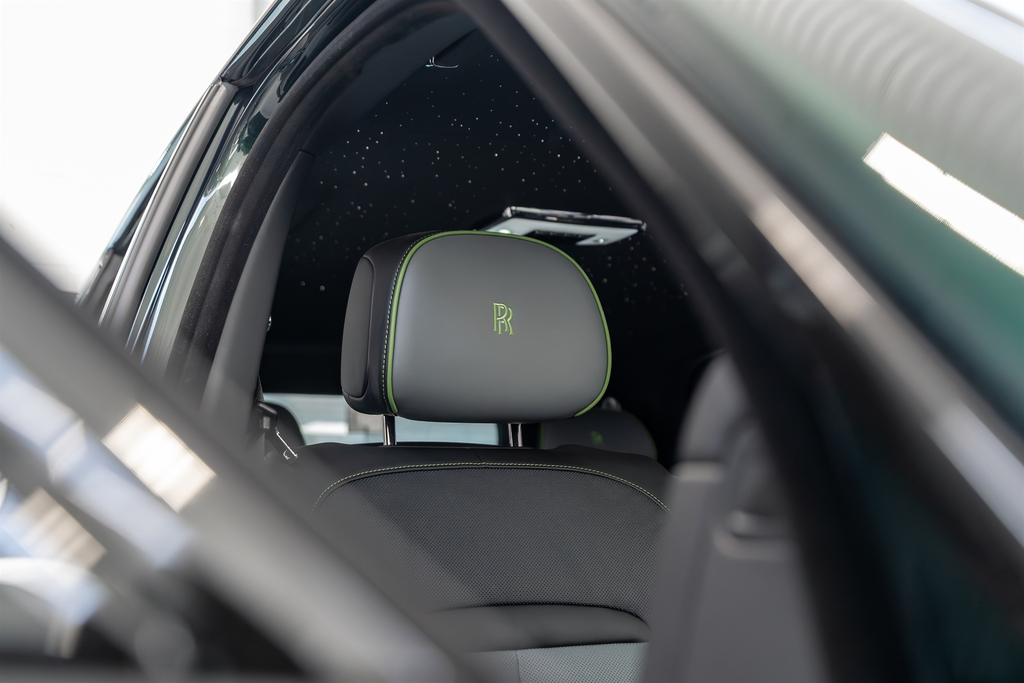 Rolls-Royce Cullinan V12 Grey #21