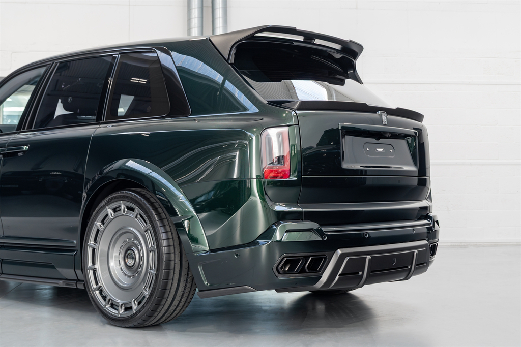 Rolls-Royce Cullinan 6.75 V12 Black Badge Suv 4Wd Euro Green #5