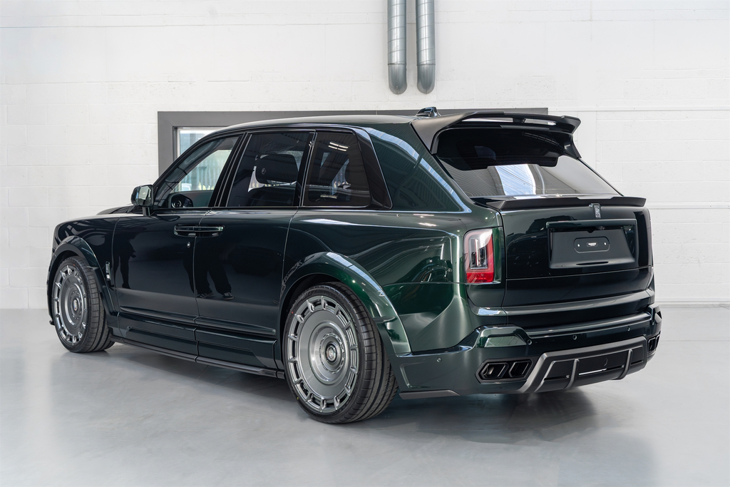 Rolls-Royce Cullinan 6.75 V12 Black Badge Suv 4Wd Euro Green #2