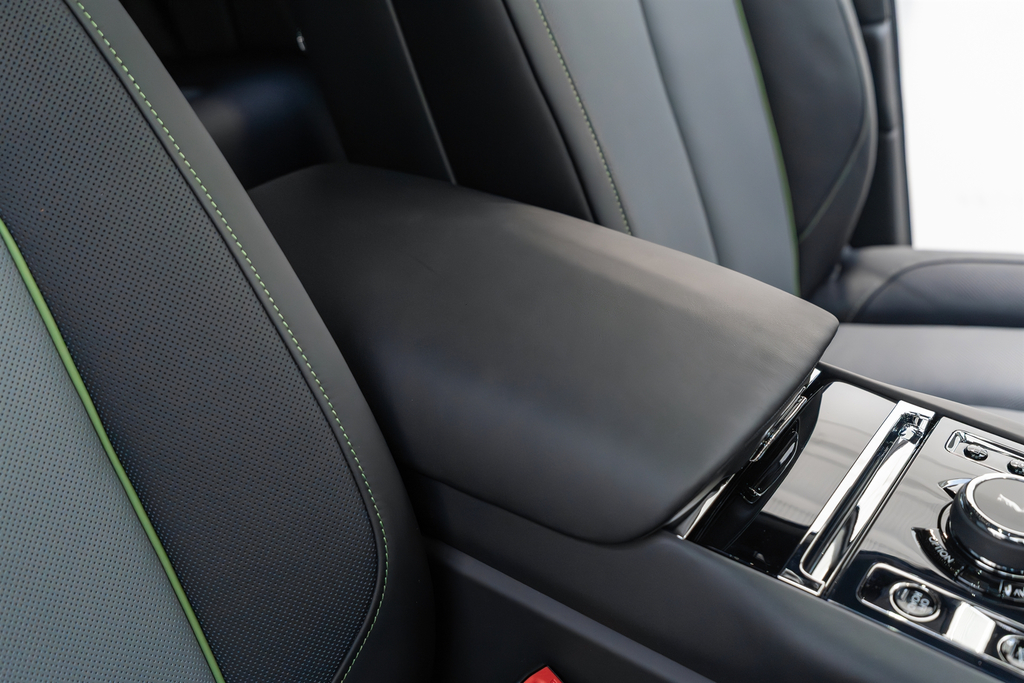 Rolls-Royce Cullinan V12 Grey #19