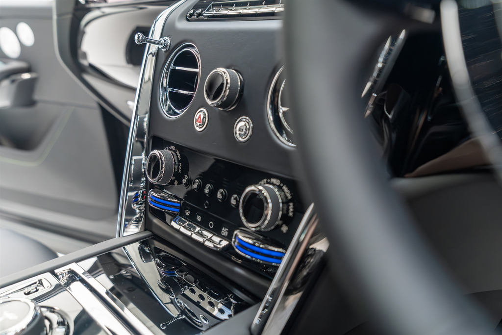 Rolls-Royce Cullinan V12 Grey #27