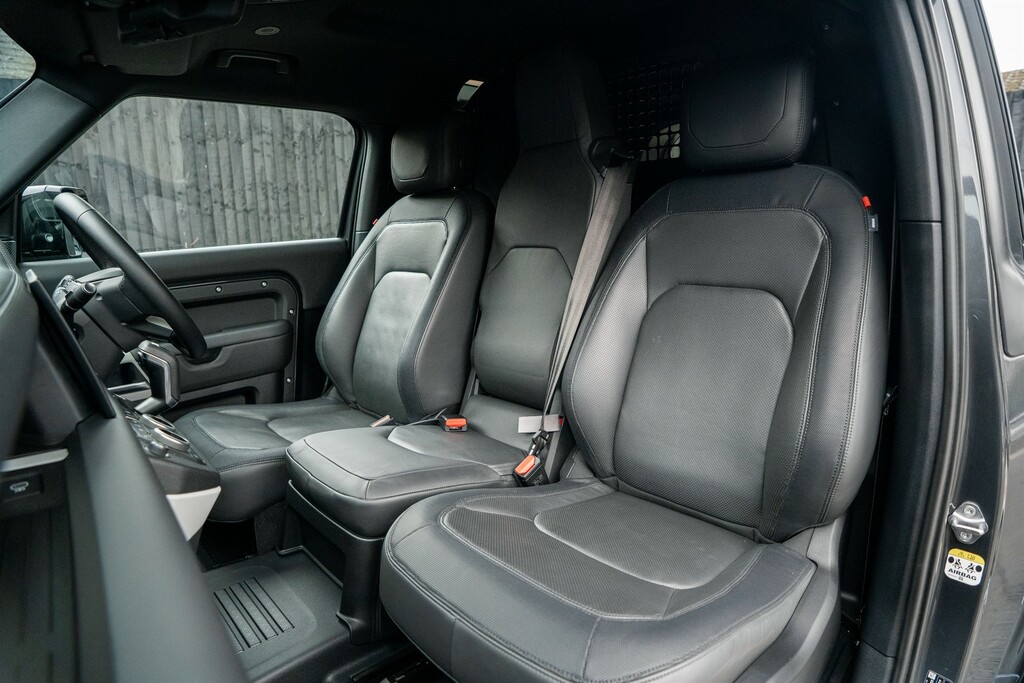 Land Rover Defender 90 X-dynamic Hse Grey #8