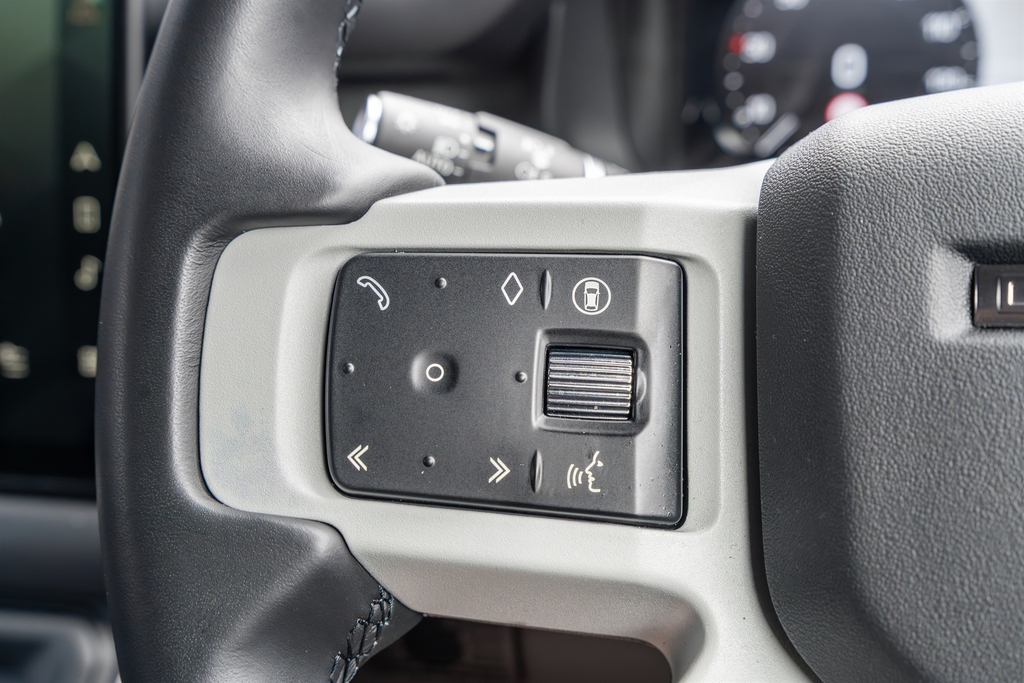 Land Rover Defender 90 3.0 D350 X-dynamic Hse Black #29