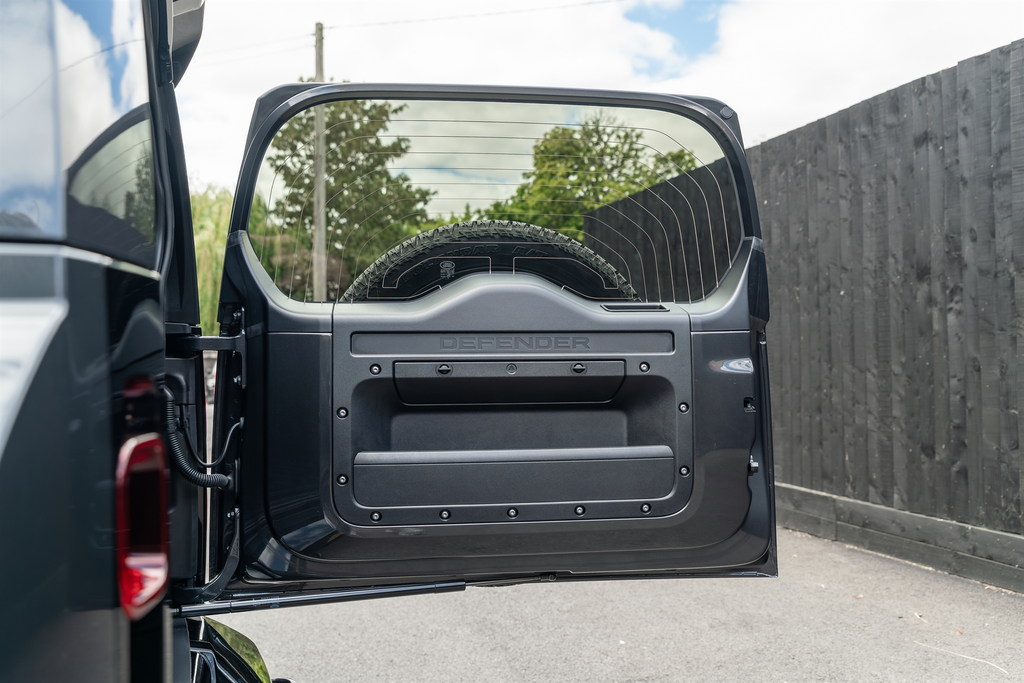 Land Rover Defender 90 3.0 D350 X-dynamic Hse Black #40