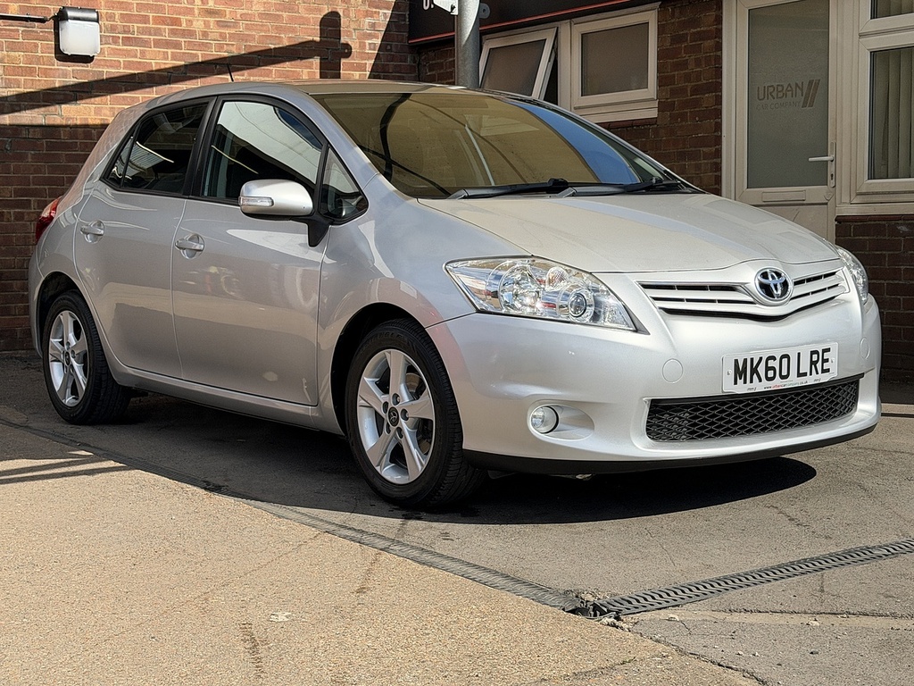 Toyota Auris D-4d Tr Silver #5