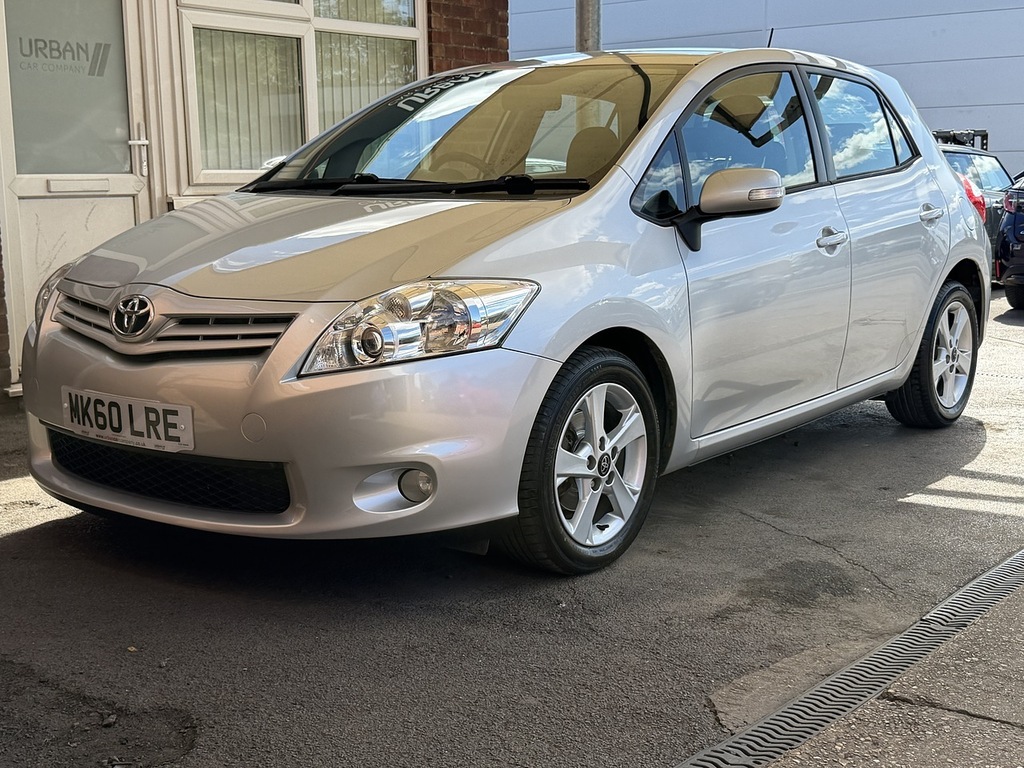 Toyota Auris D-4d Tr Silver #4