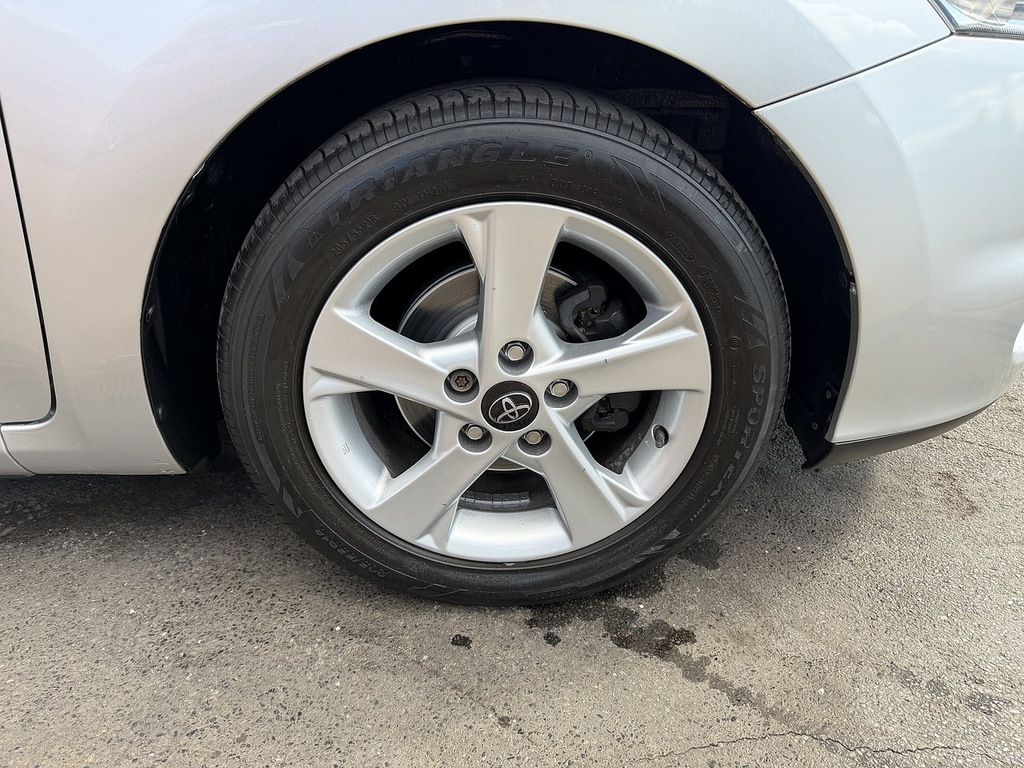 Toyota Auris 1.6 V-matic Tr Euro 5 Silver #18