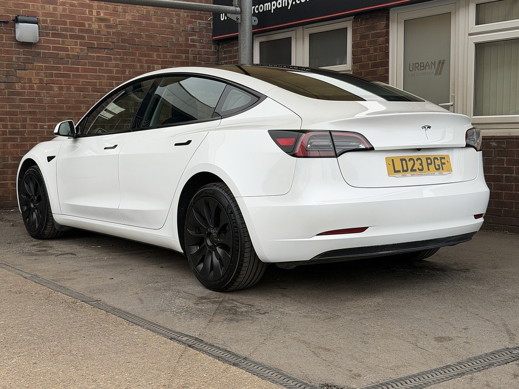 Tesla Model 3 Saloon White #4