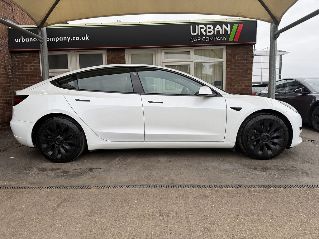 Tesla Model 3 Saloon White #6