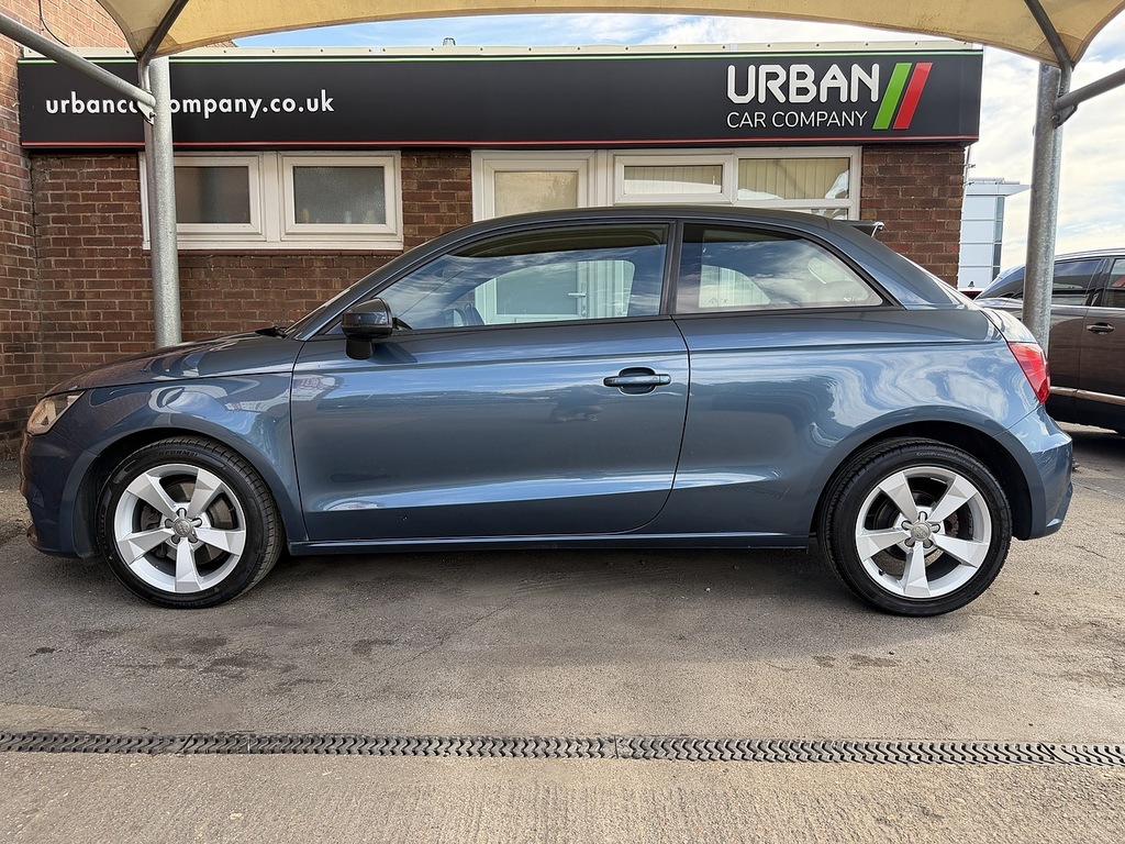 Audi A1 Tdi Sport Blue #4