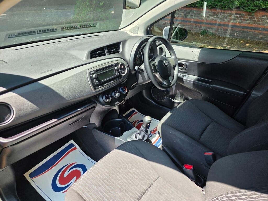 Toyota Yaris 1.33 Dual Vvt-i Tr Multidrive S Euro 5 Red #23