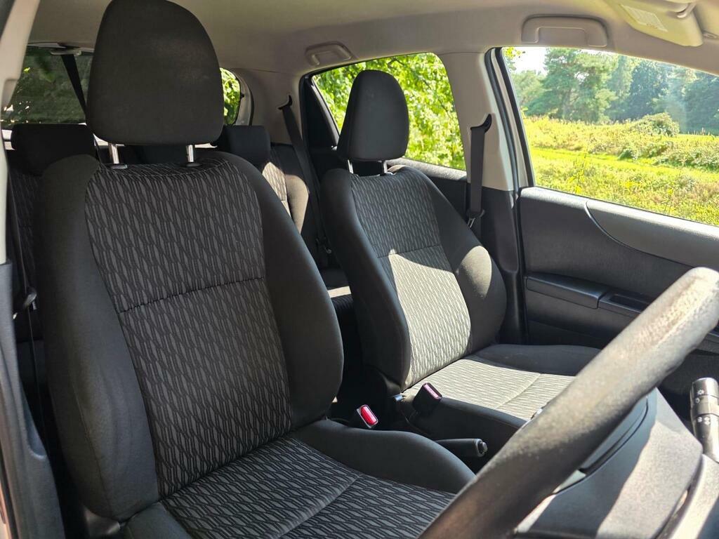 Toyota Yaris 1.0 Vvt-i Edition Euro 5 Silver #2