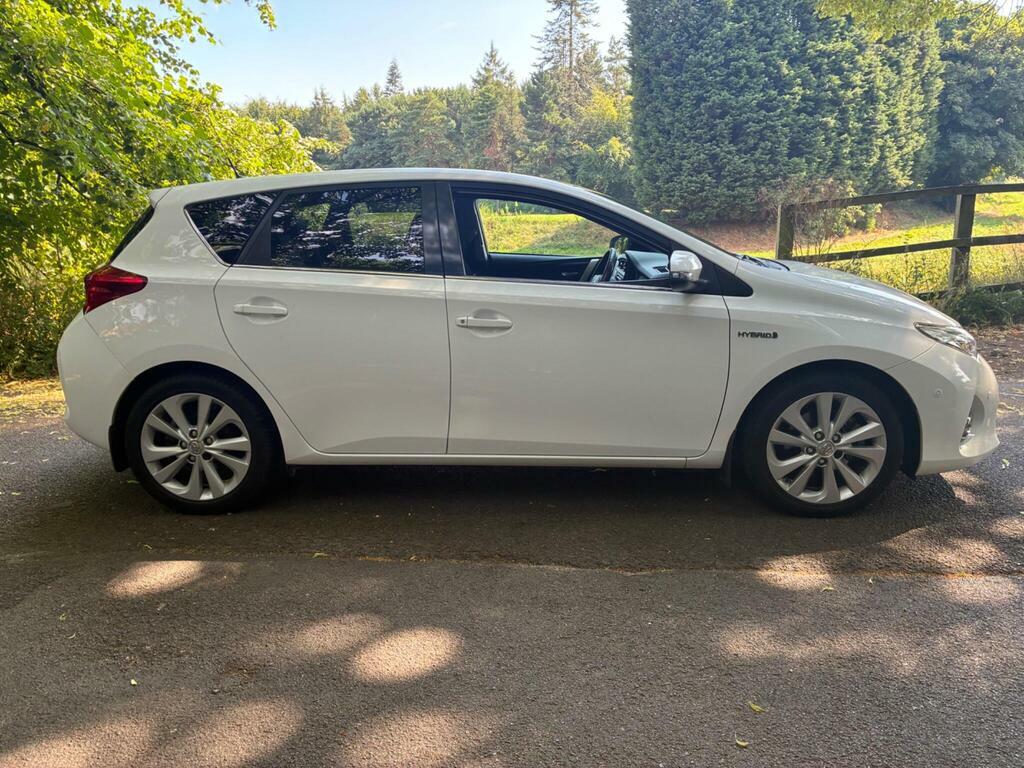 Toyota Auris 1.8 Vvt-h Excel Cvt Euro 5 S S White #4