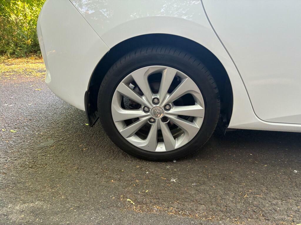 Toyota Auris Hybrid 1.8 Vvt-i Hsd Excel Touring Sports Silver #27