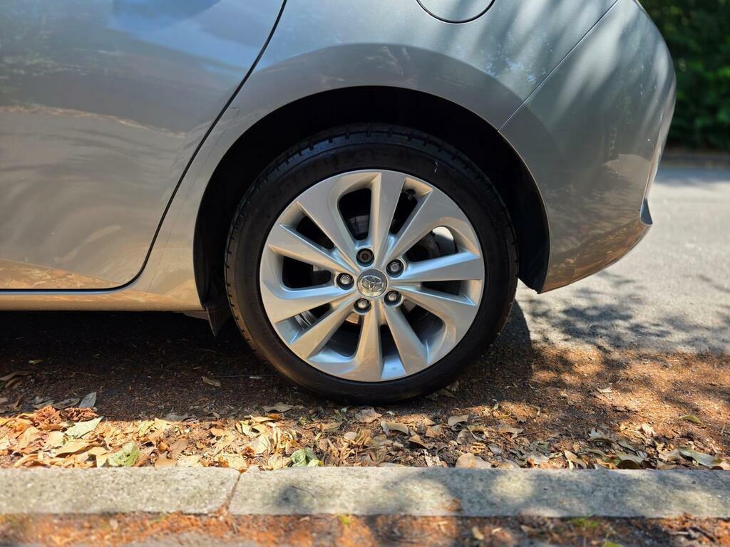 Toyota Auris 1.8 Vvt-h Excel Touring Sports Cvt Euro 5 Ss Grey #28