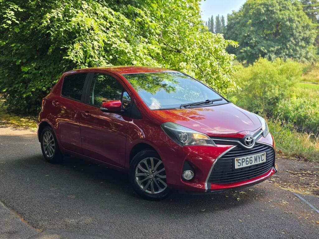 Toyota Yaris 1.33 Dual Vvt-i Icon Euro 6 Red