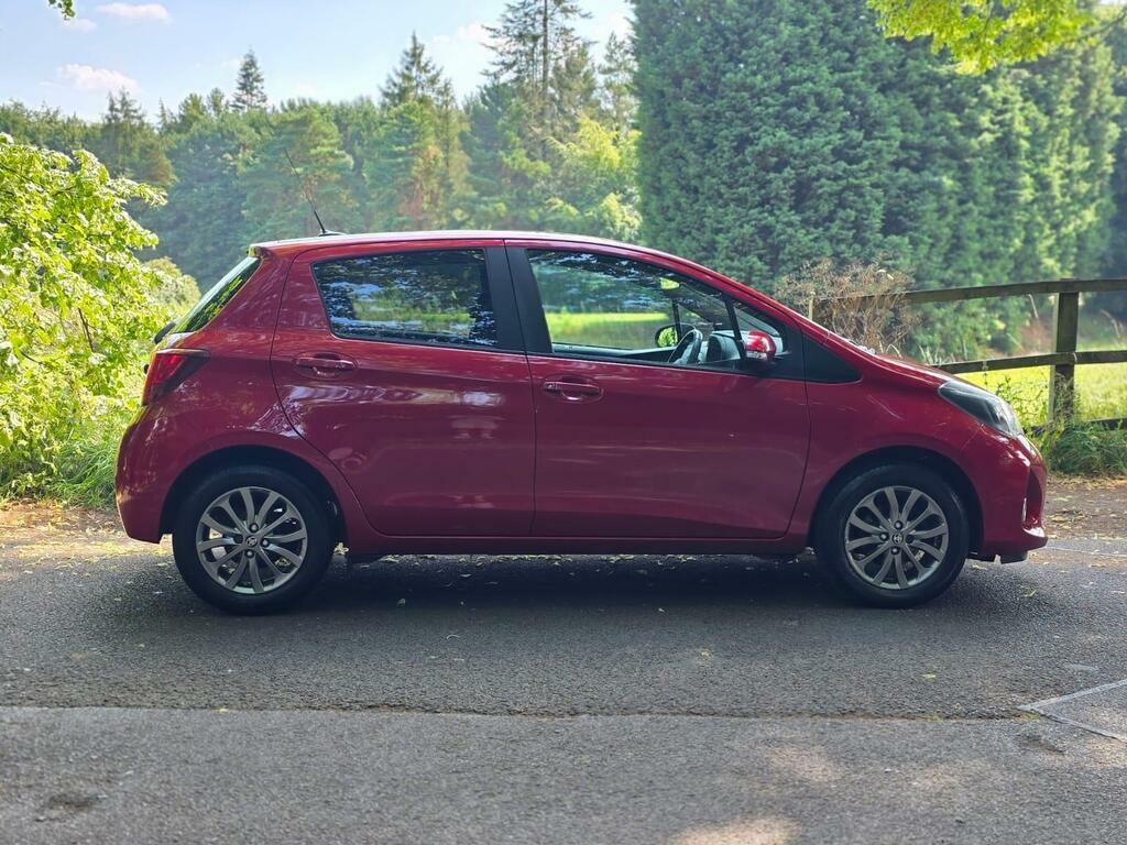 Toyota Yaris 1.33 Dual Vvt-i Icon Euro 6 Red #3