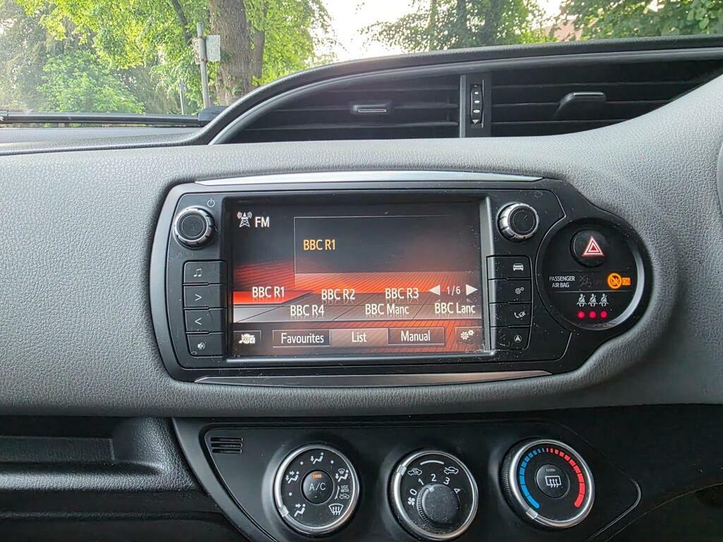 Toyota Yaris 1.33 Dual Vvt-i Sport Euro 5 Euro 5 White #13