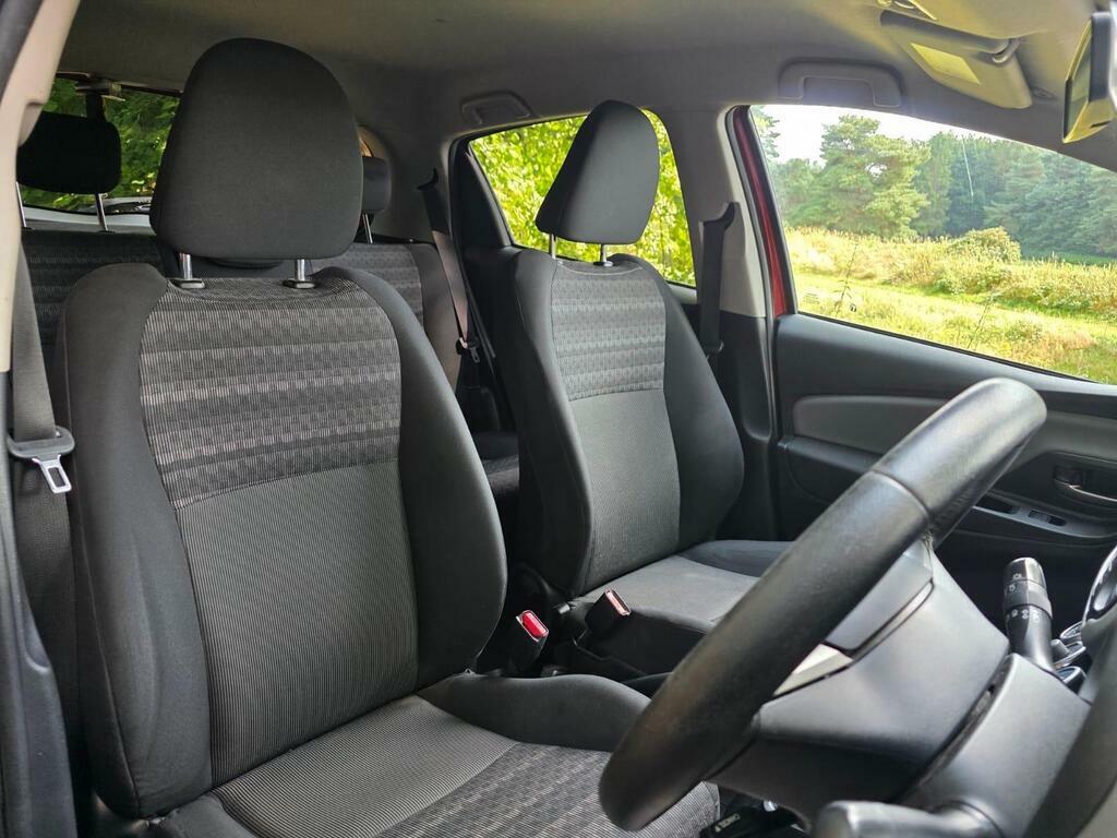 Toyota Yaris 1.33 Dual Vvt-i Icon Euro 6 Red #4