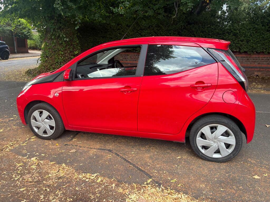 Toyota Aygo 1.0 Vvt-i X-play Euro 5 Red #5