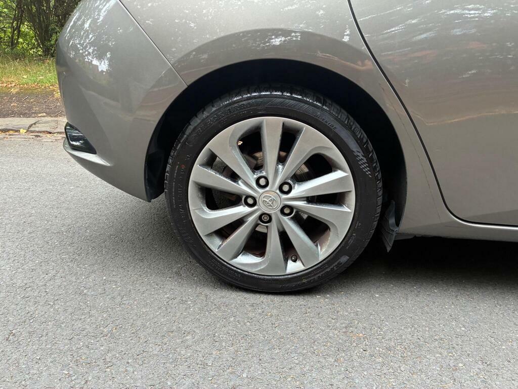 Toyota Auris Vvt-i Excel Blue #25