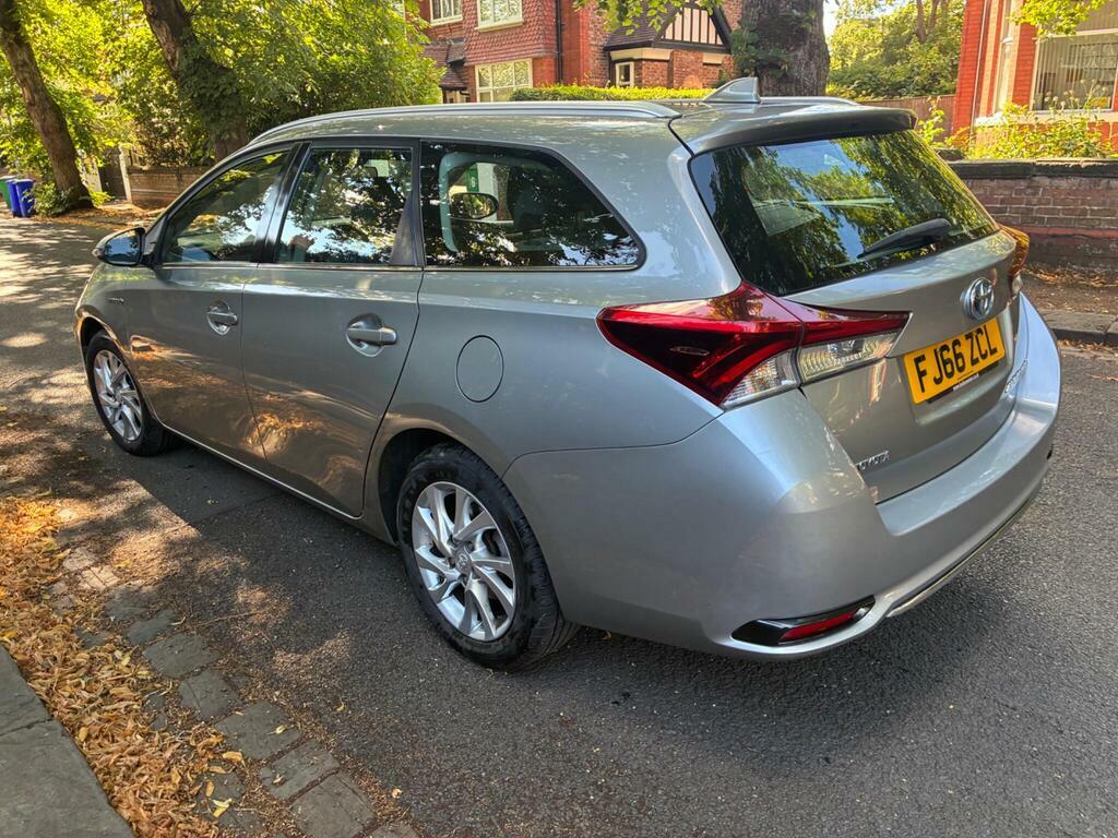 Toyota Auris 2016 1.6 D-4d Design 110 Bhp Red #7