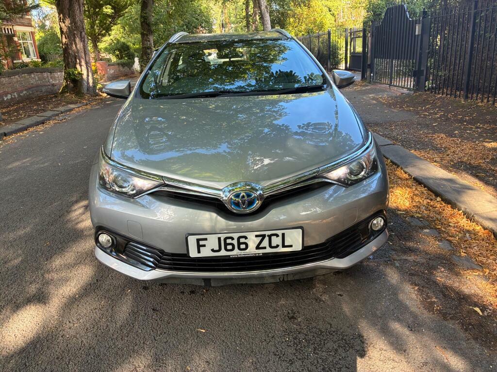 Toyota Auris 2016 1.6 D-4d Design 110 Bhp Red #11