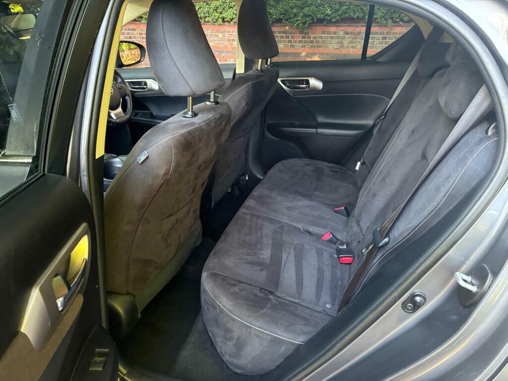 Lexus CT Ct 200H F Sport Cvt White #19