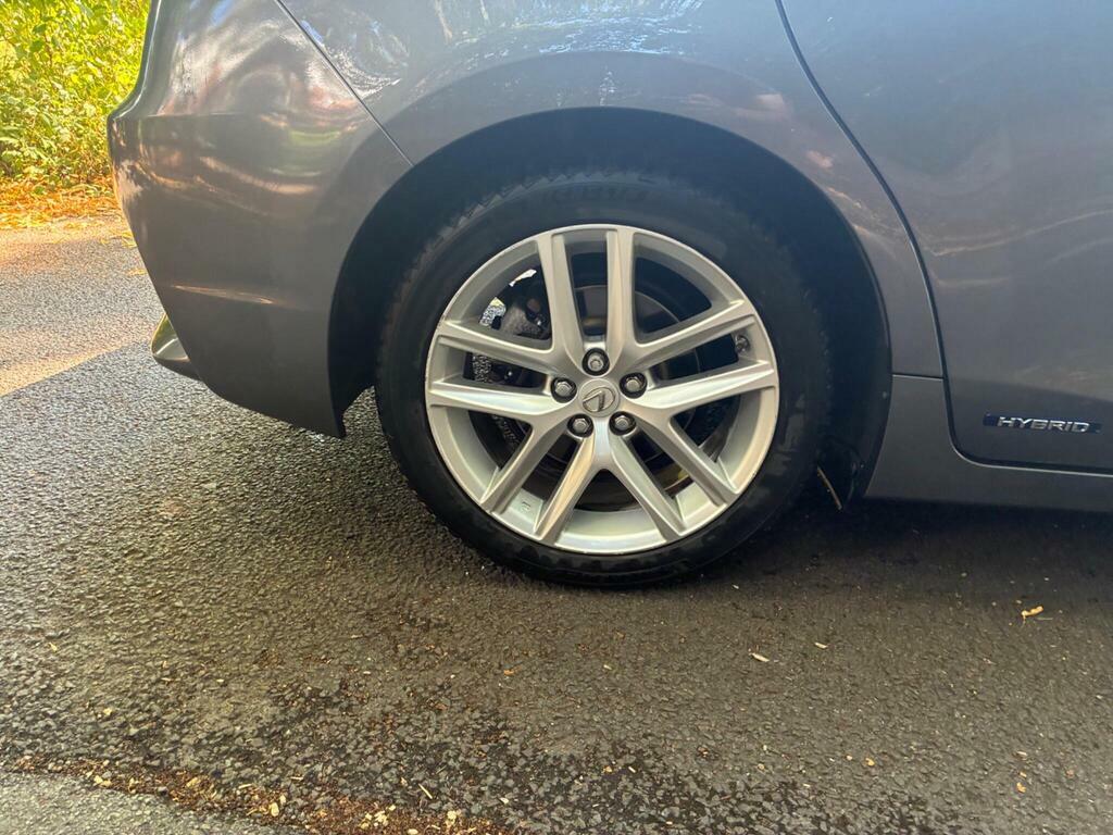 Lexus CT Ct 200H F Sport Cvt White #25