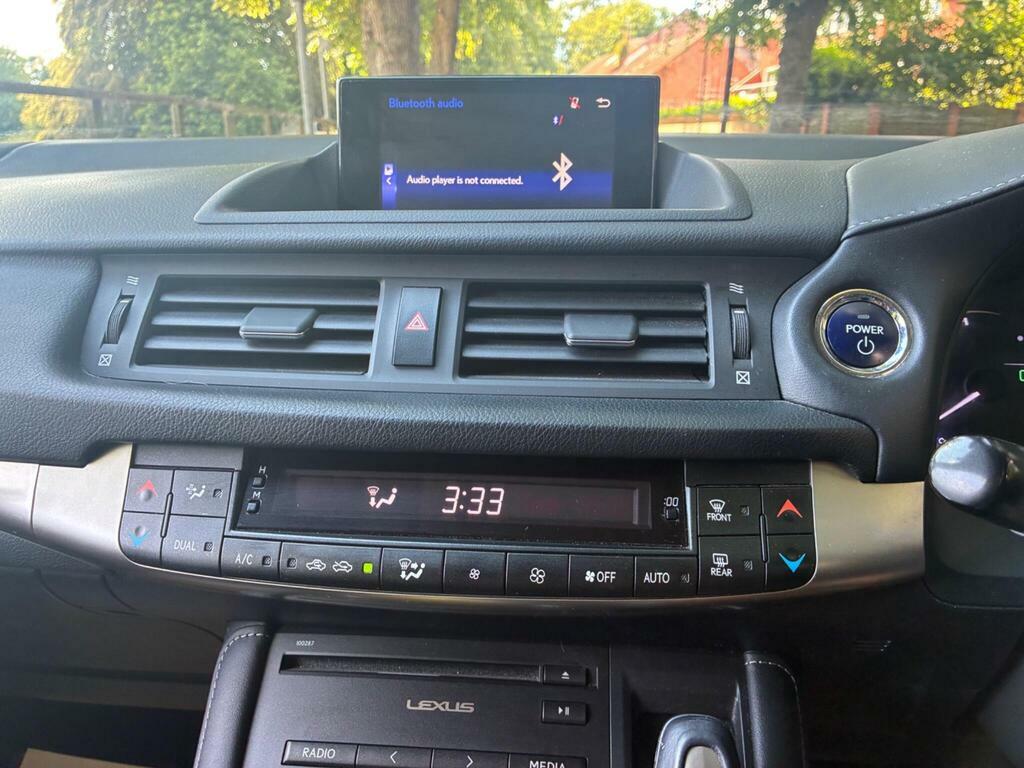 Lexus CT Ct 200H F Sport Cvt White #17
