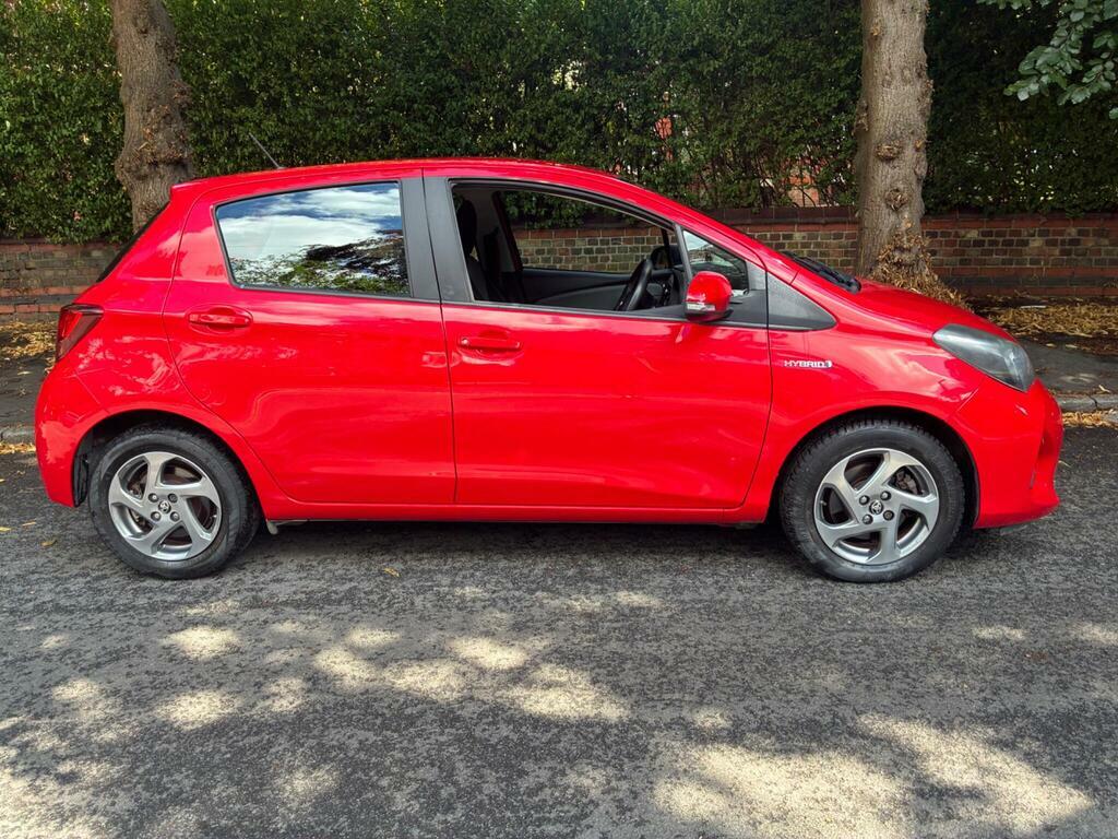 Toyota Yaris 1.5 Vvt-h Icon E-cvt Euro 6 WF15LJY Red #4