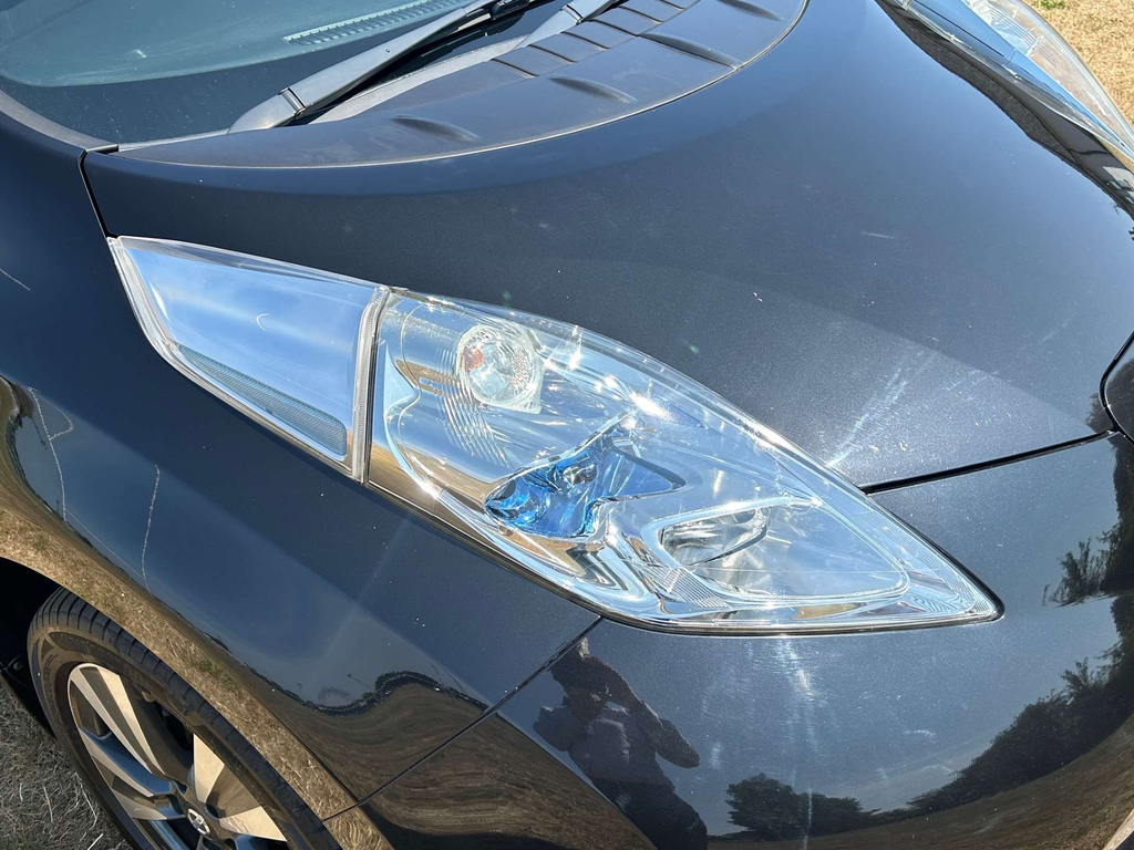 Nissan Leaf Tekna White #11