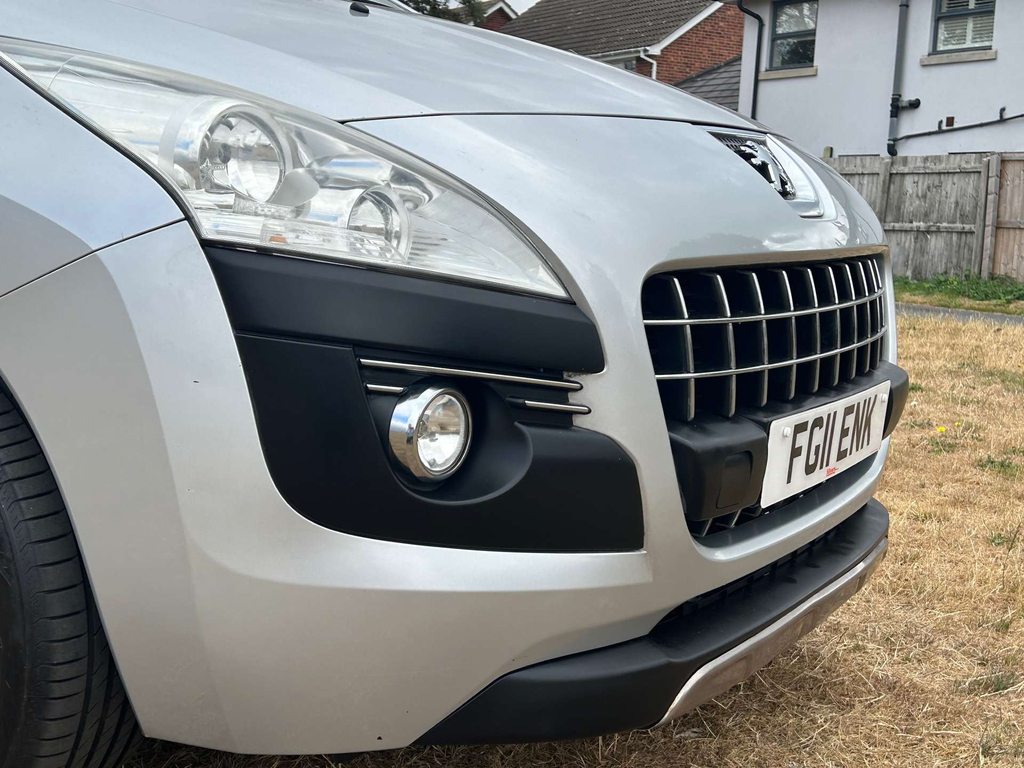 Peugeot 3008 1.6 E Red #9