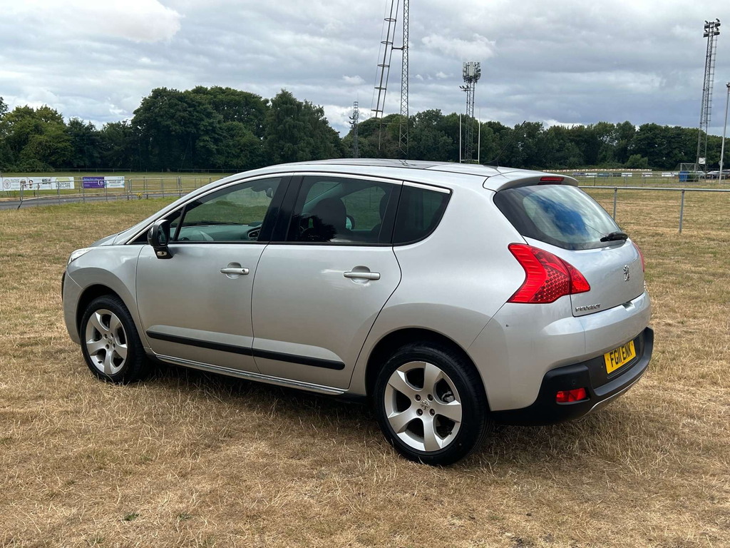 Peugeot 3008 1.6 E Red #7