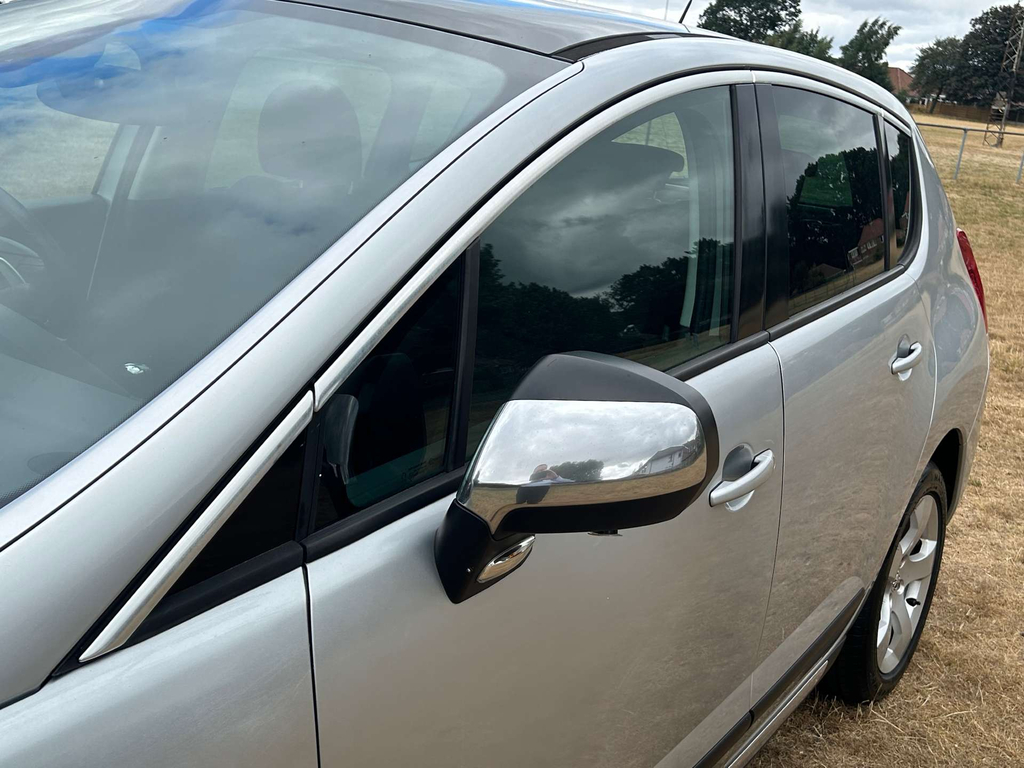 Peugeot 3008 1.6 E Red #13