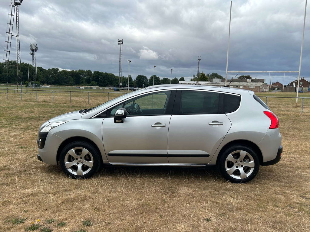 Peugeot 3008 1.6 E Red #8