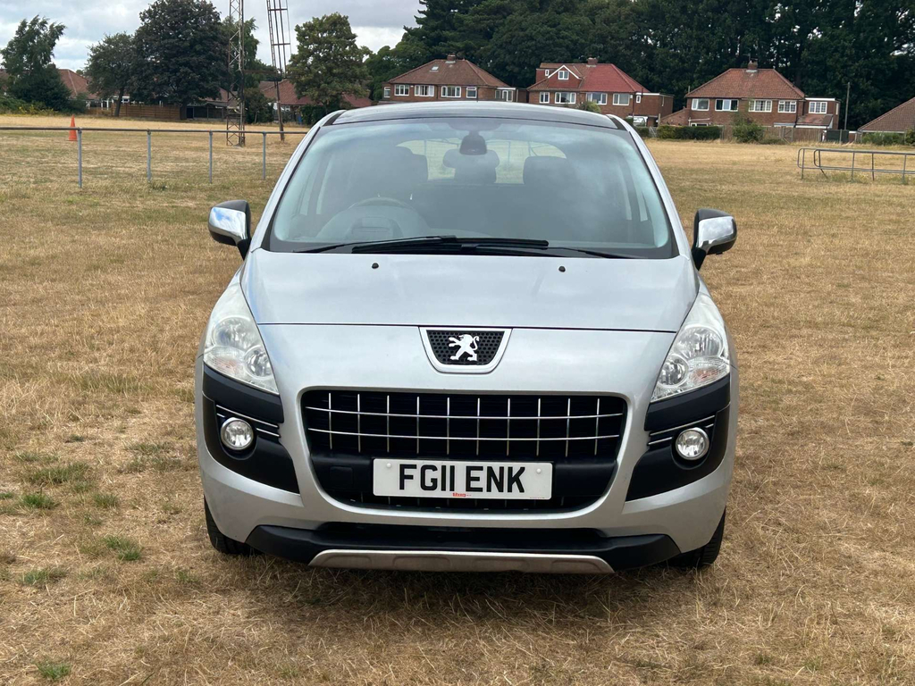 Peugeot 3008 1.6 E Red #2