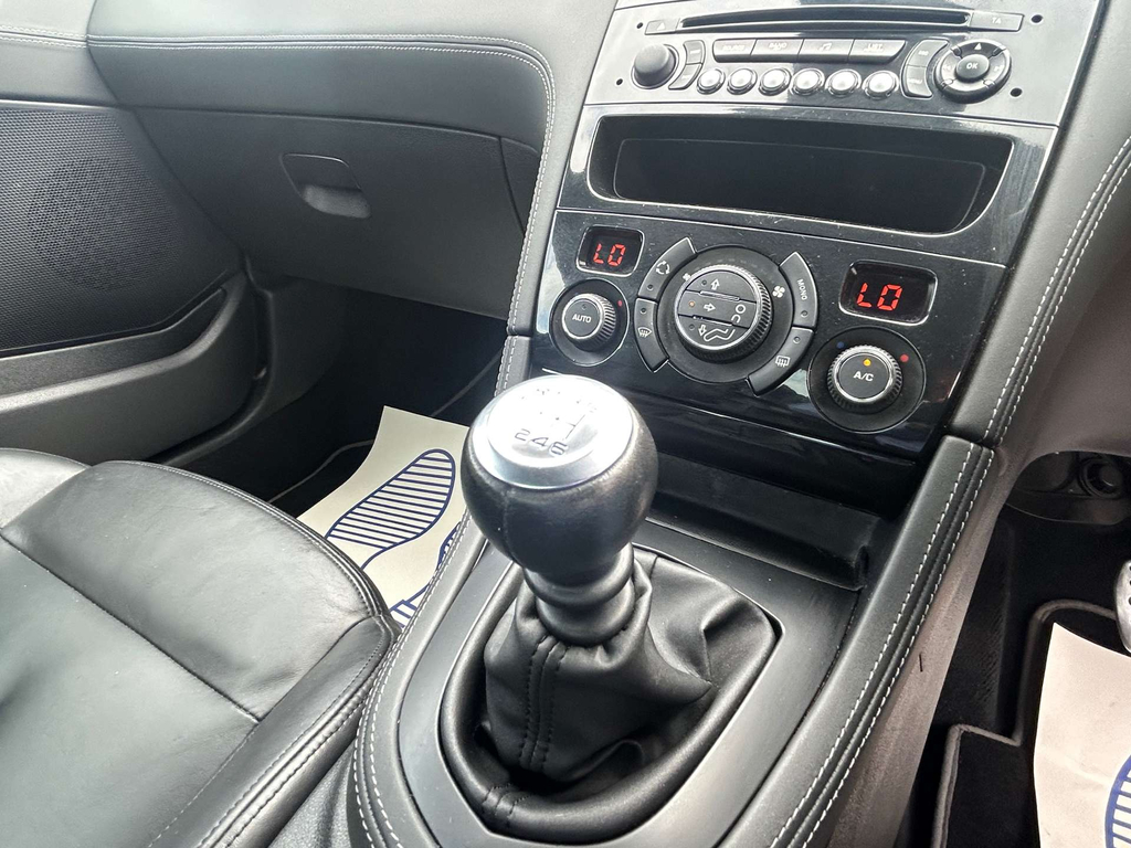 Peugeot RCZ Coupe Thp Gt 2012 White #25