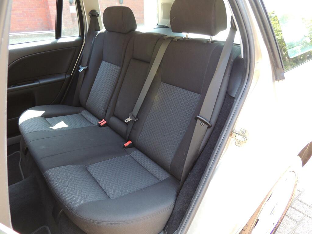 Ford Mondeo  Silver #67