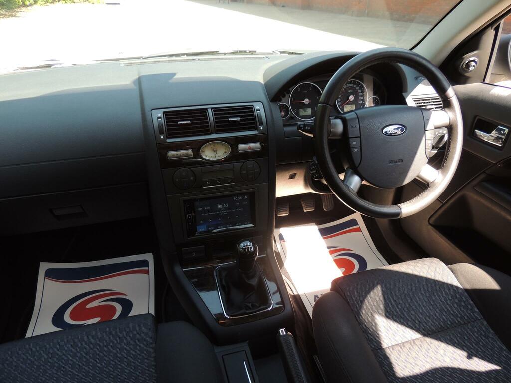 Ford Mondeo  Silver #71
