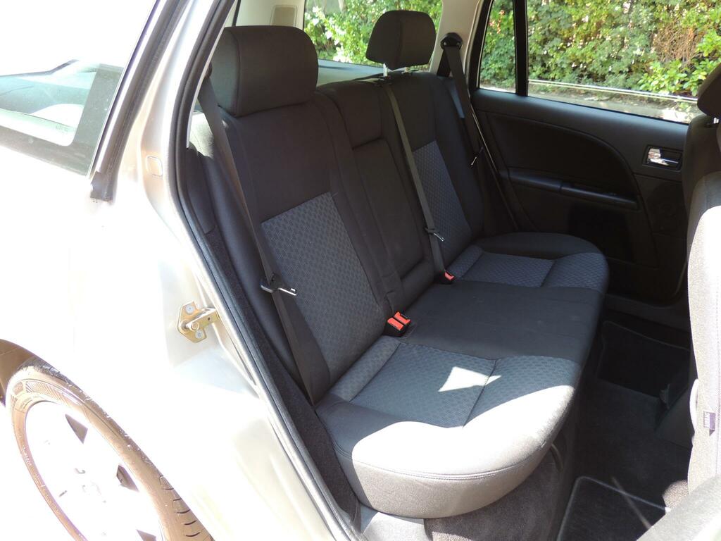 Ford Mondeo  Silver #64
