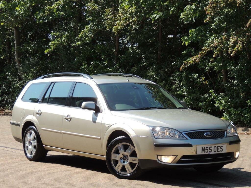 Ford Mondeo Ghia Gold