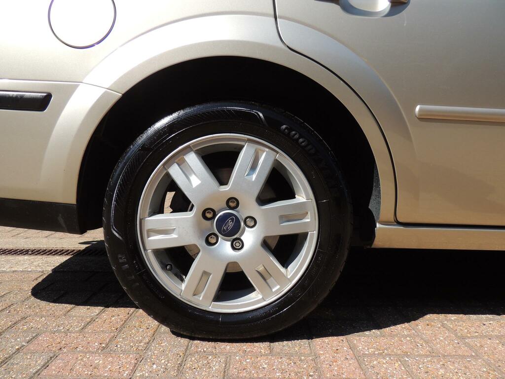 Ford Mondeo  Silver #35