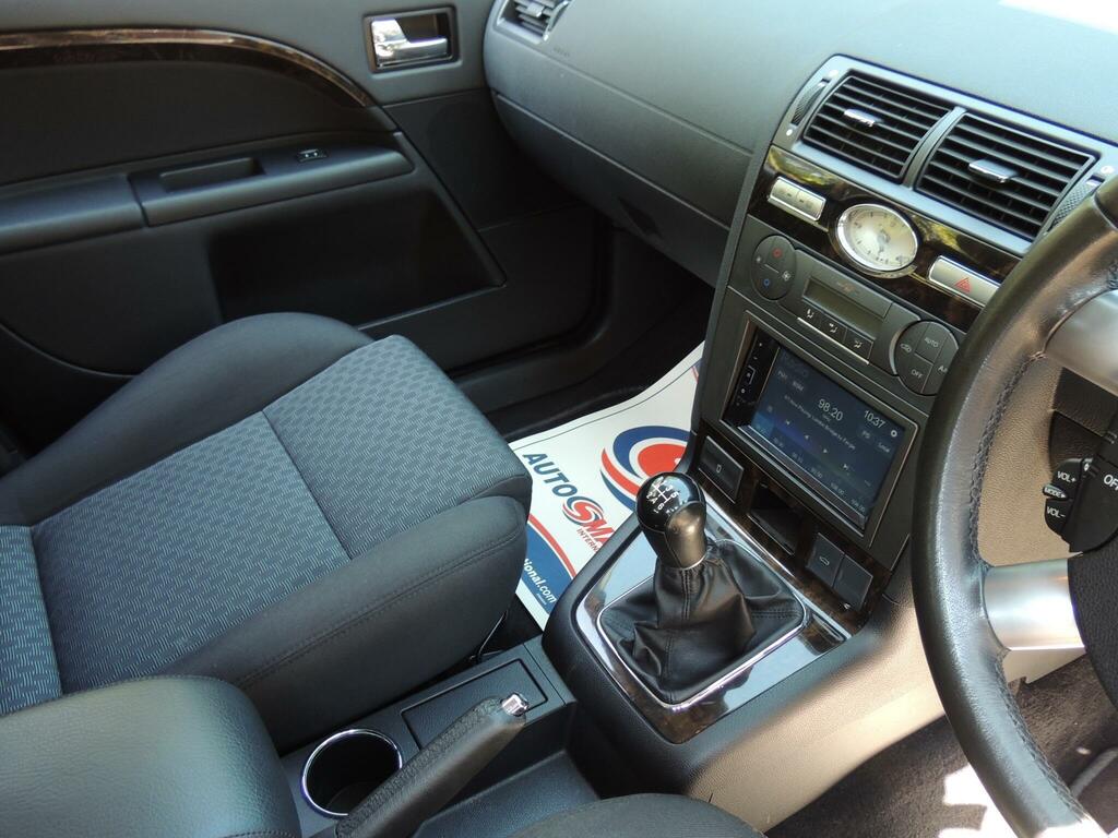 Ford Mondeo  Silver #60