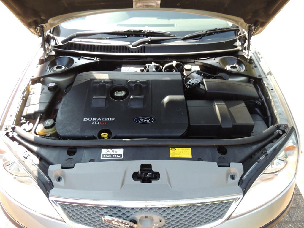 Ford Mondeo  Silver #76