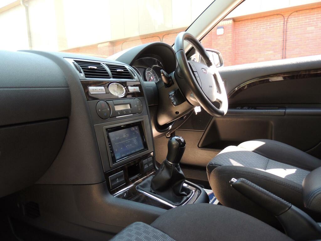 Ford Mondeo  Silver #75