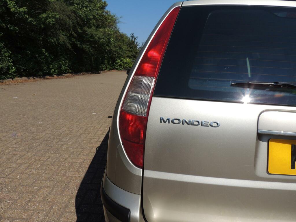 Ford Mondeo  Silver #39