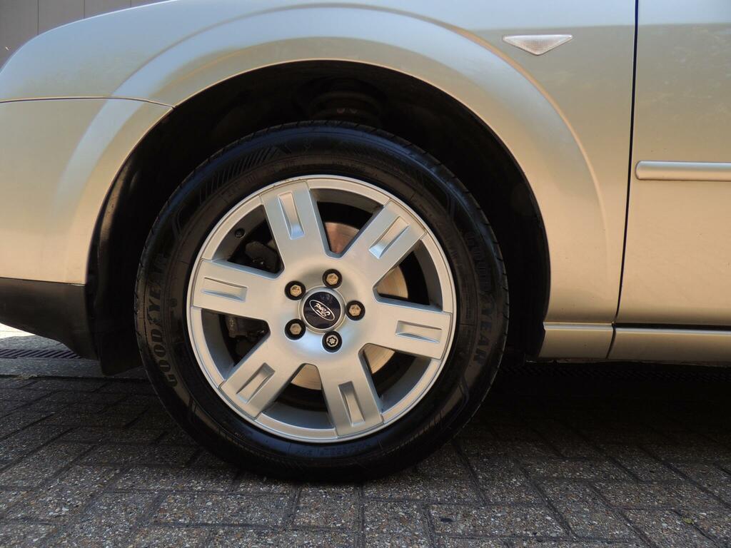 Ford Mondeo  Silver #29
