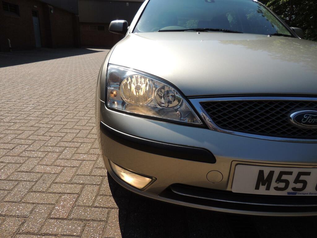 Ford Mondeo  Silver #32