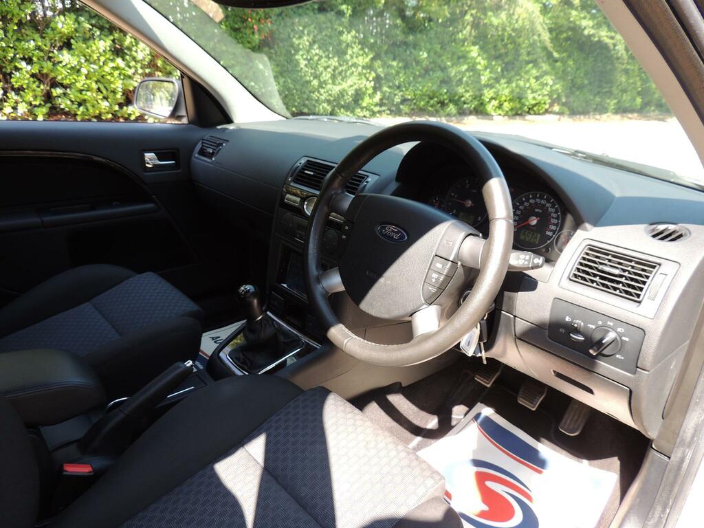 Ford Mondeo  Silver #47